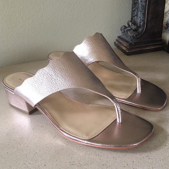 MARC FISHER GOLD SANDALS - Picture 1 of 6
